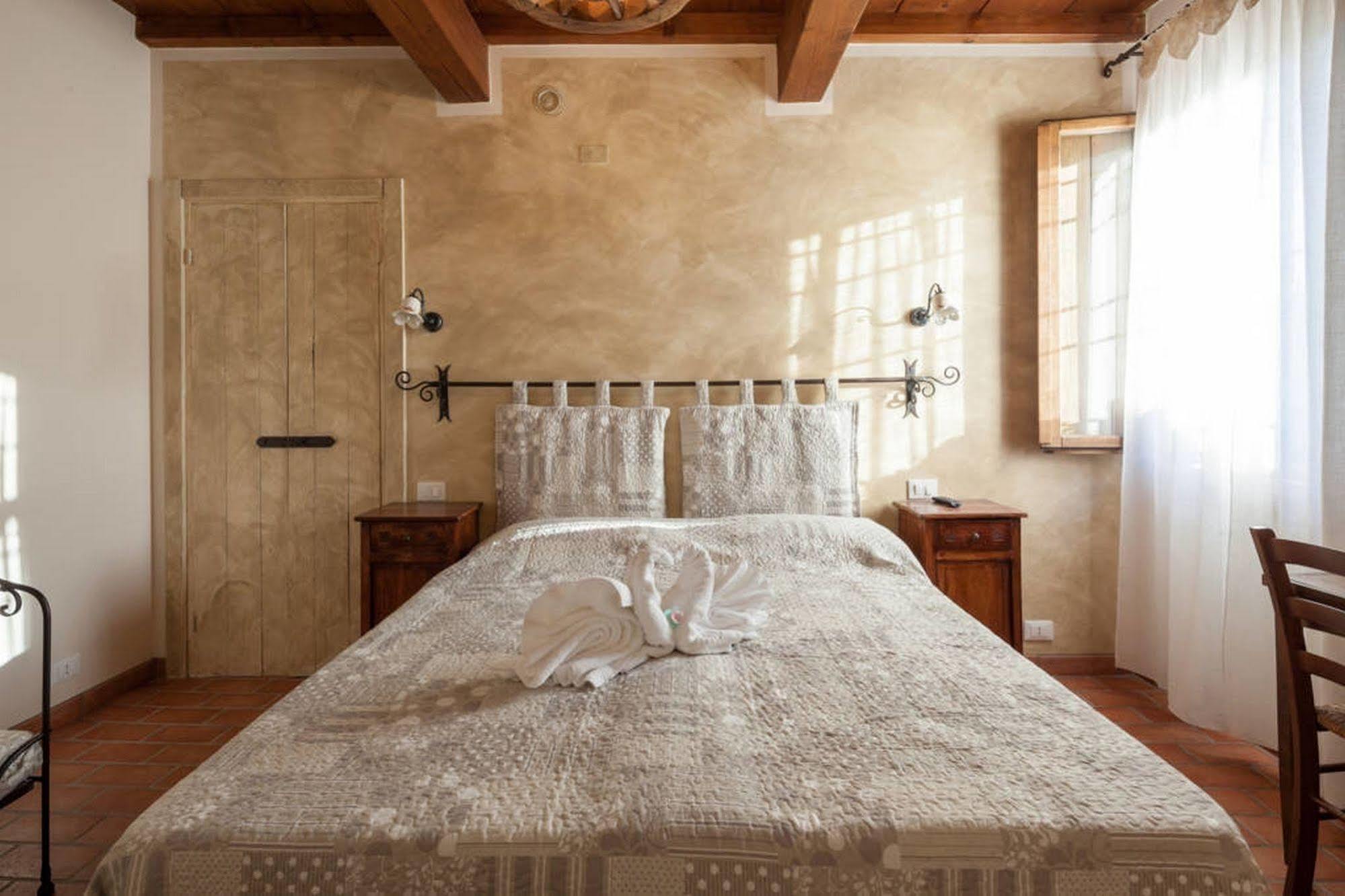 Bed and Breakfast La Casa Delle Rondini Roncoferraro Экстерьер фото