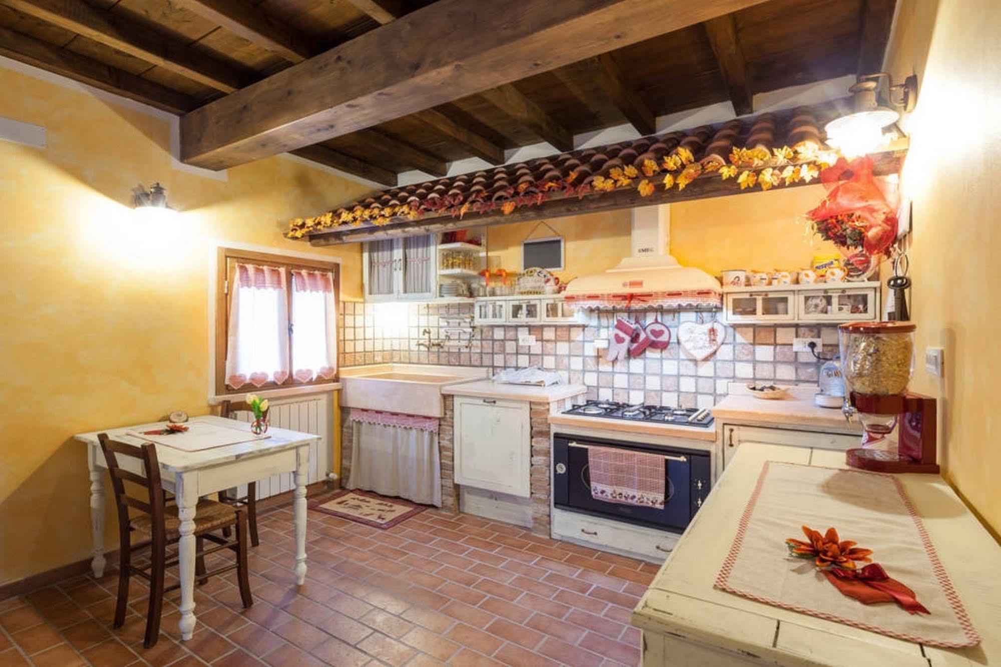 Bed and Breakfast La Casa Delle Rondini Roncoferraro Экстерьер фото
