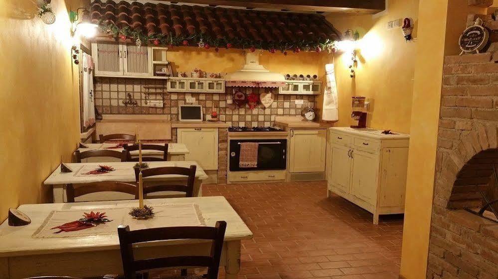 Bed and Breakfast La Casa Delle Rondini Roncoferraro Экстерьер фото